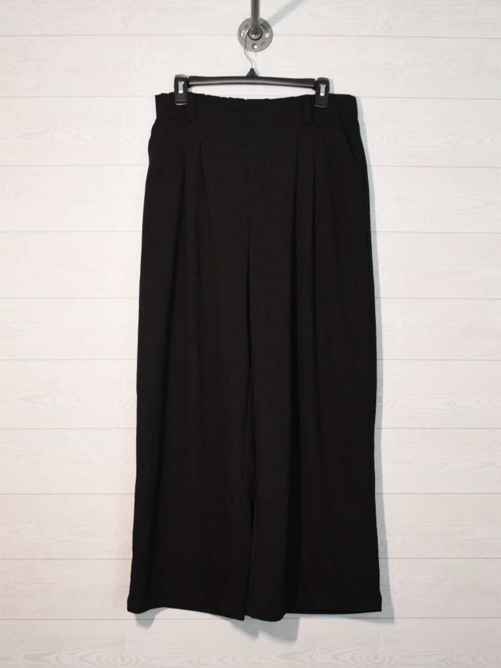 Halara Black Wide Leg Pull On Pleated Pants Size L NWT
